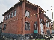 Заменим старое кровельное покрытие на новое. Крышу дома – покроем металлочерепицей, пристройки к дому покроем профнастилом