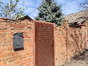 Мы приступаем к ремонтным работам на очередном объекте – это кирпичный забор, который расположен в г. Ростове-на-Дону