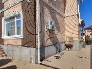 Мы приступаем к декоративной отделке цоколя частного 