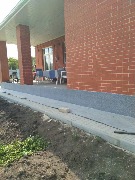 Ведутся работы по нанесению декоративной штукатурки - мраморная крошка