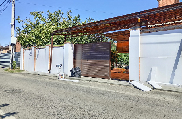 Отделка забора декоративной штукатуркой – Ростов-на-Дону