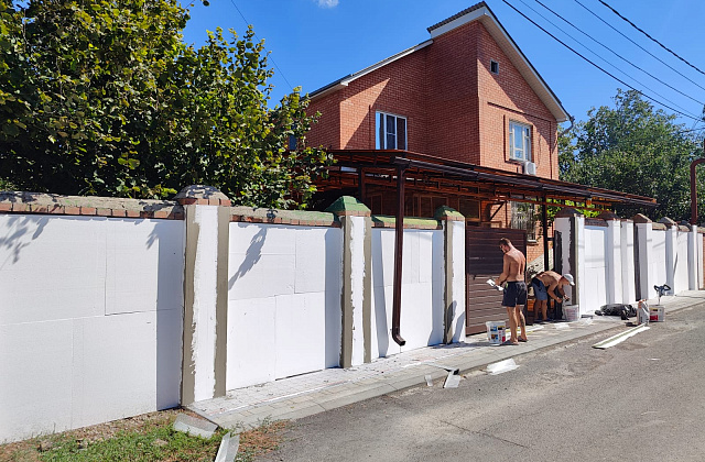 Отделка забора декоративной штукатуркой – Ростов-на-Дону