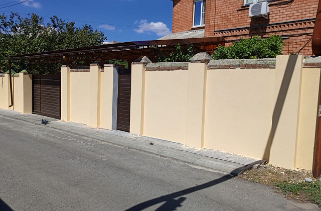 Отделка забора декоративной штукатуркой – Ростов-на-Дону