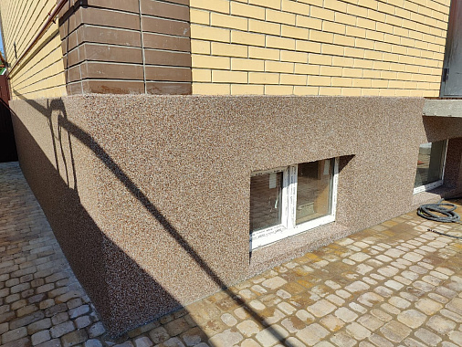 Утепление и отделка цоколя на двух домах, на одном участке