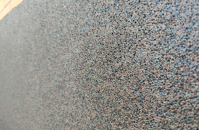 Утепление и отделка цоколя мраморной крошкой