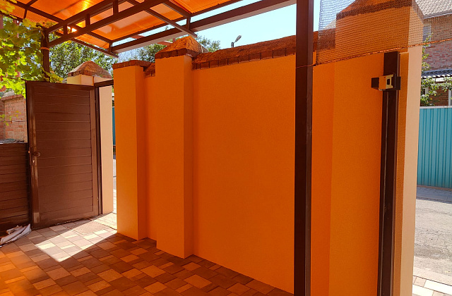 Отделка забора декоративной штукатуркой – Ростов-на-Дону